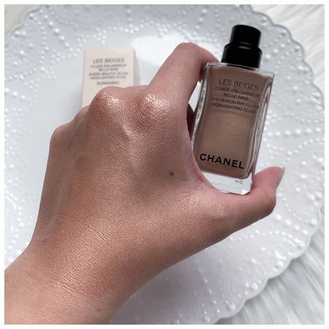 chanel les beiges sheer healthy glow highlighting fluid pearly glow